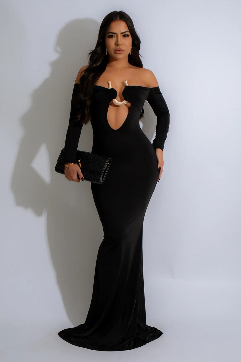 MAXI VESTIDO DIJE ORO SEMIHOMBROS NEGRO