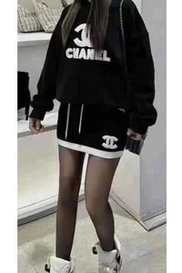 SET CASUAL CHANEL LOGO FALDA SUDADERA